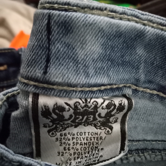 Girls jeans size 5t - Picture 3 of 3